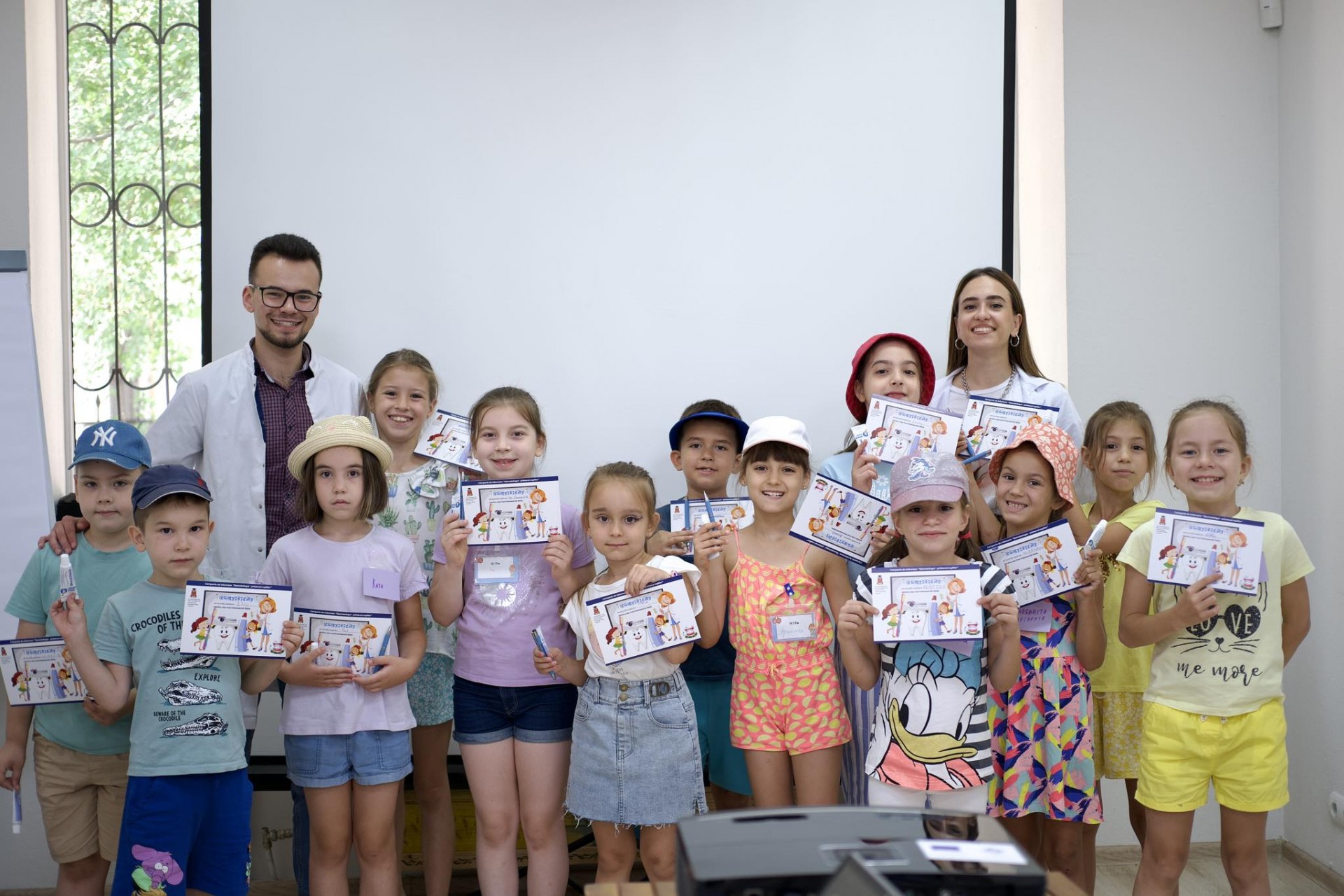 Copii de la Centrul Comunitar ”Laolaltă” au participat la o lecție gratis despre sănătatea danturii 